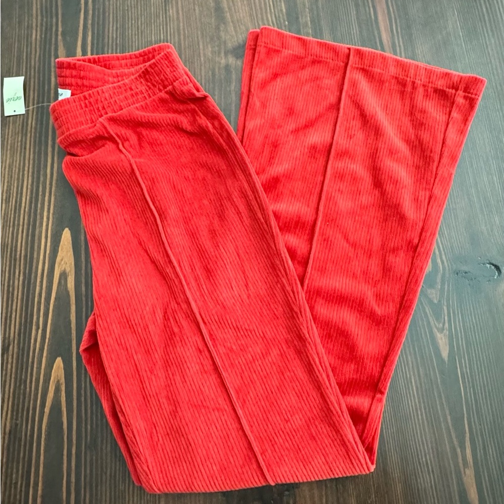 Pull-on flares - Picture 3 of 3